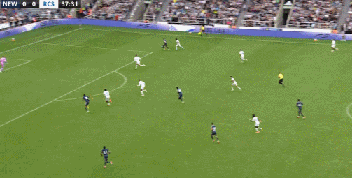 半场：纽卡1-0斯特拉斯堡，墨菲助攻奥苏拉破门